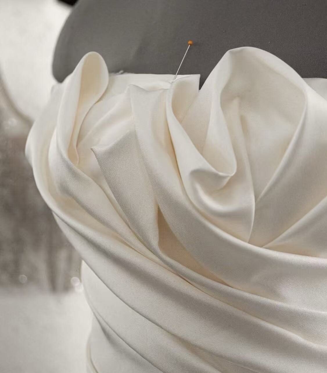 [Limit 1 per user]Solinni Wedding Dress Fabric Books
