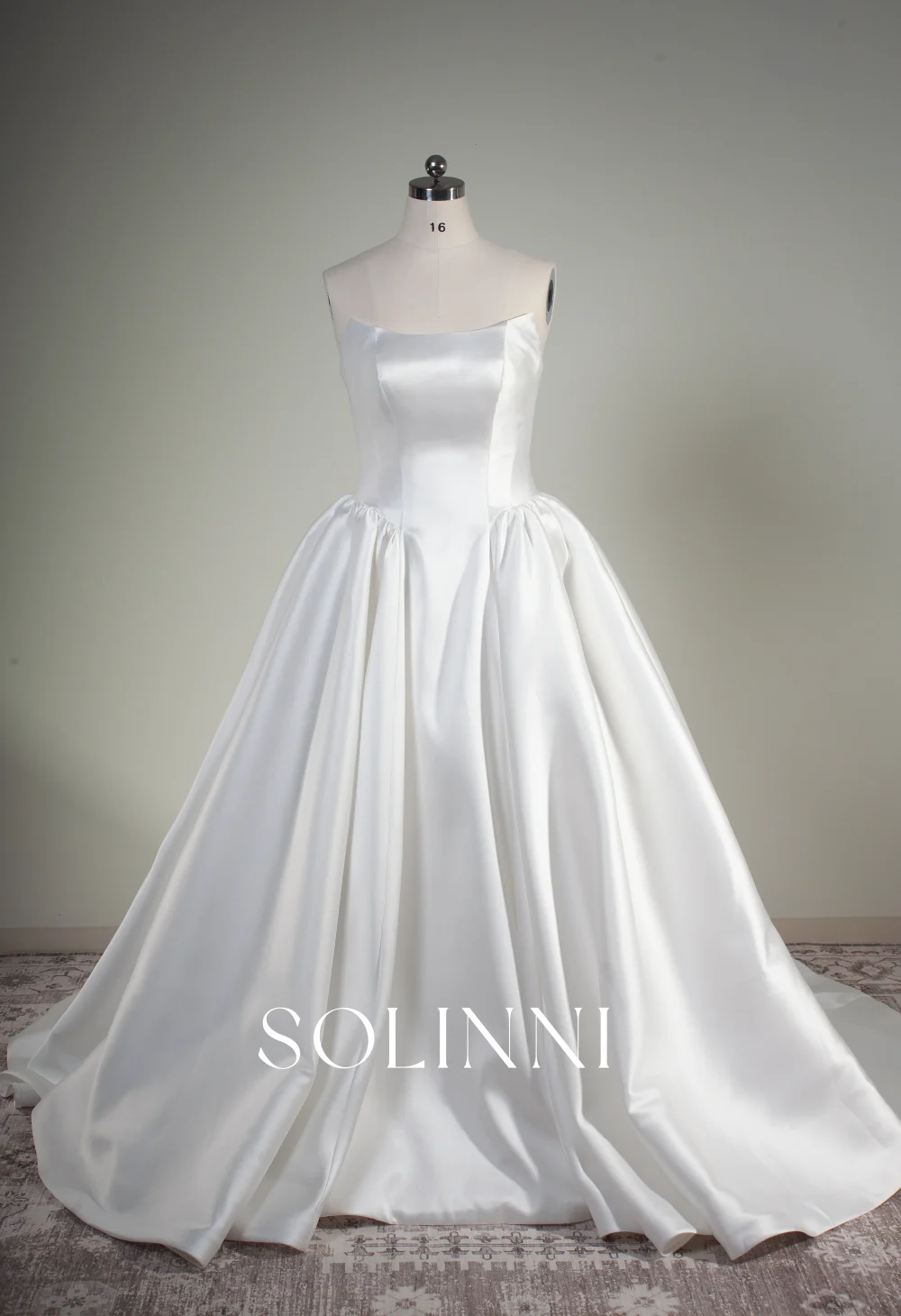 Naveen – Minimalist Mikado Cat Eye Ball Gown with Detachable Sleeves